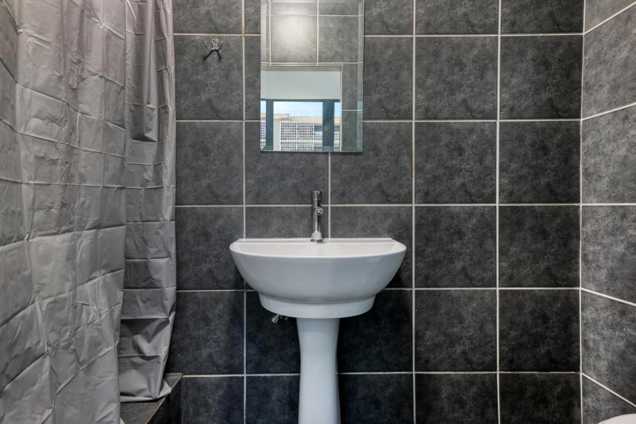 Inn & Out Express Sea Point Cape Town Bagian luar foto