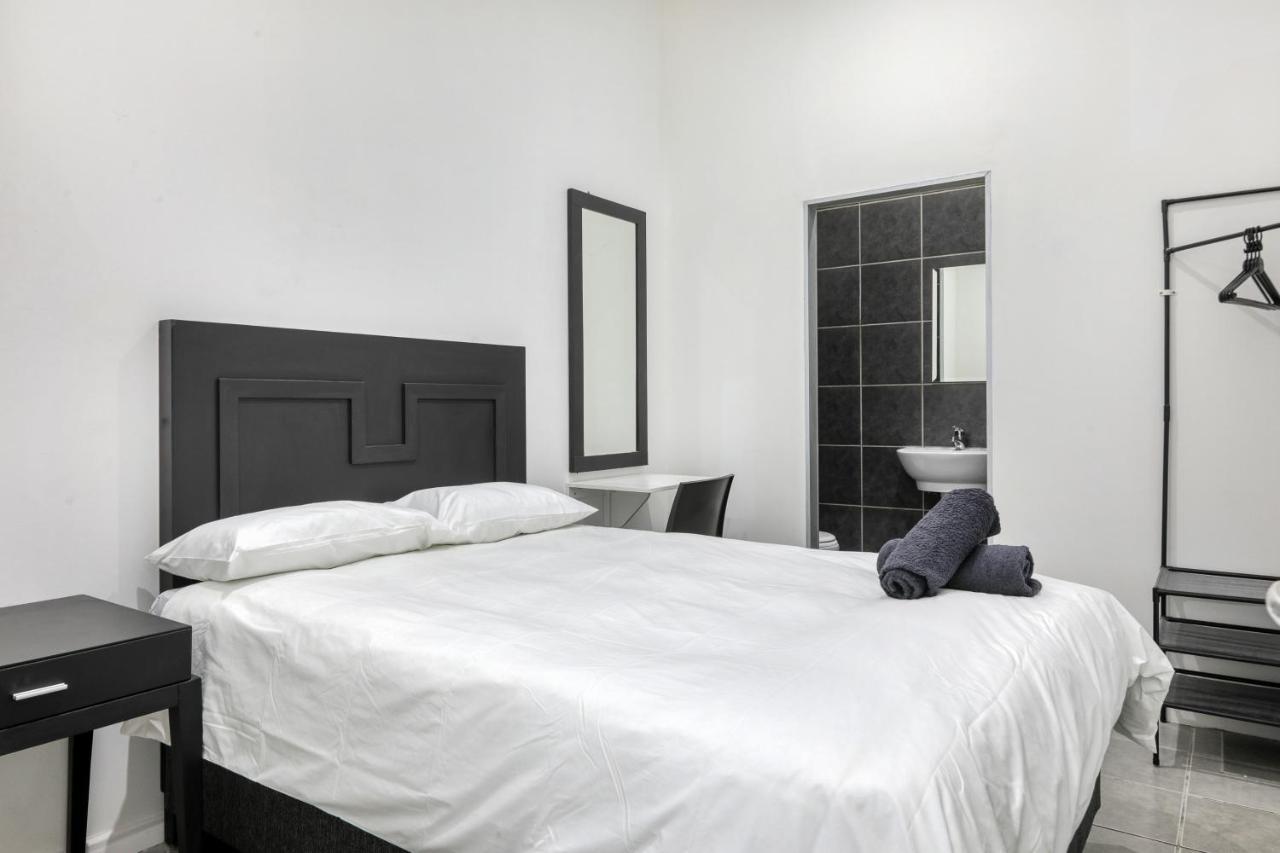Inn & Out Express Sea Point Cape Town Bagian luar foto