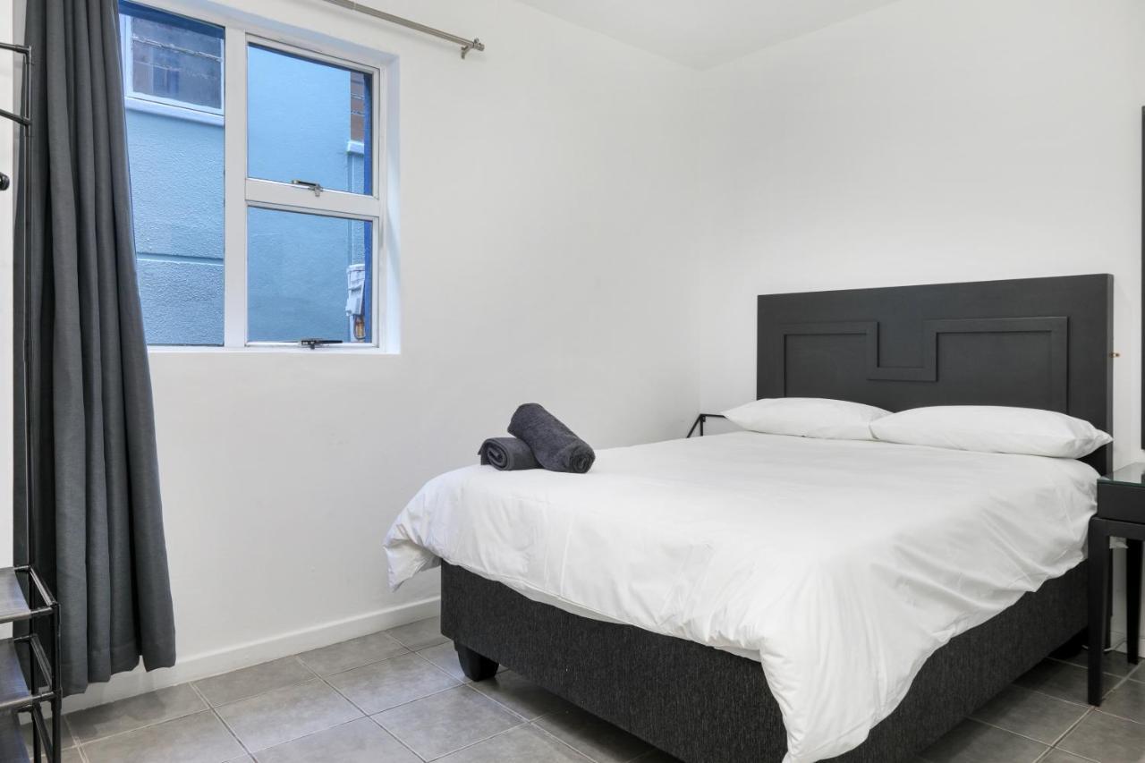 Inn & Out Express Sea Point Cape Town Bagian luar foto