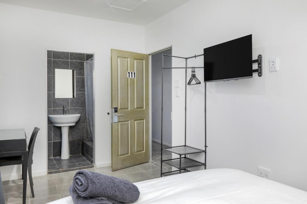 Inn & Out Express Sea Point Cape Town Bagian luar foto